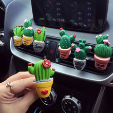 Load image into Gallery viewer, 3D Simulation Plant Decoration Auto Air Freshener Outlet Decoration Perfume Clip Car Fragrance Ornament