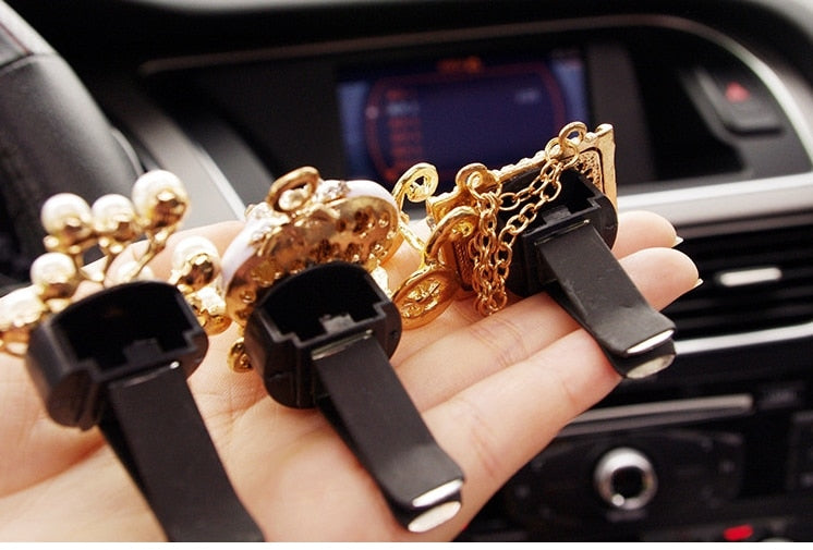 Fashion Diamond Pearl Bow Flower Car Styling Air Freshener Perfume For Car Air Condition Vent Smell Accessories Decoration