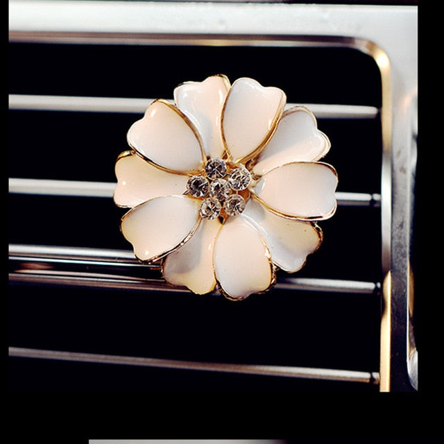 Car Air Freshener Ornament Daisy Flower Perfume Clip Automobiles Decoration Accessories Gift